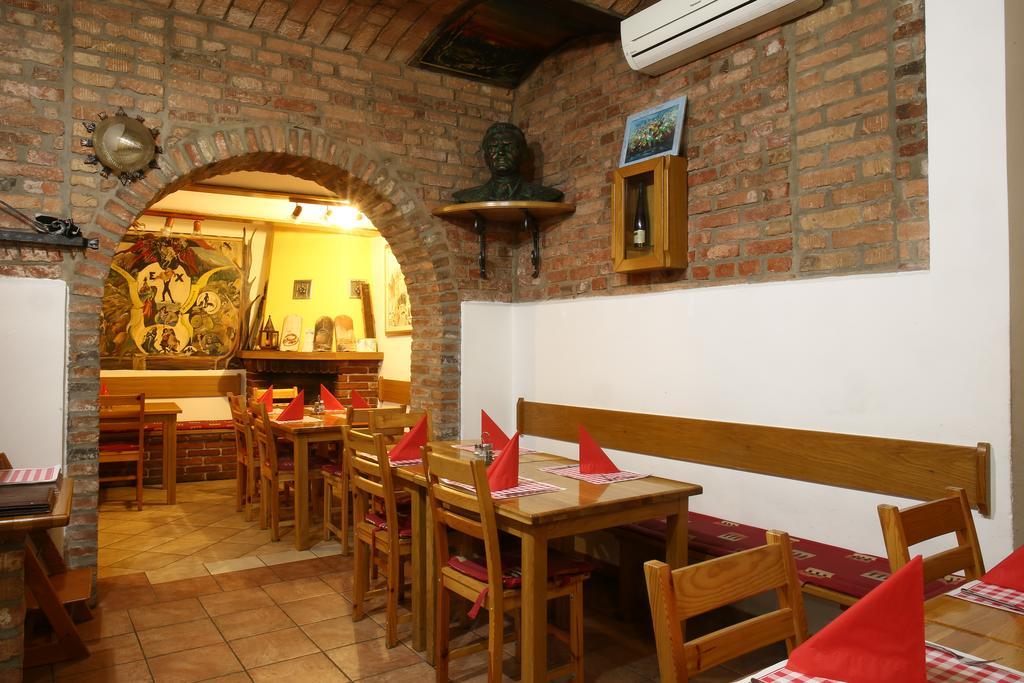 Gostilna In Prenocisca Gedzo Hotel Novo Mesto Luaran gambar